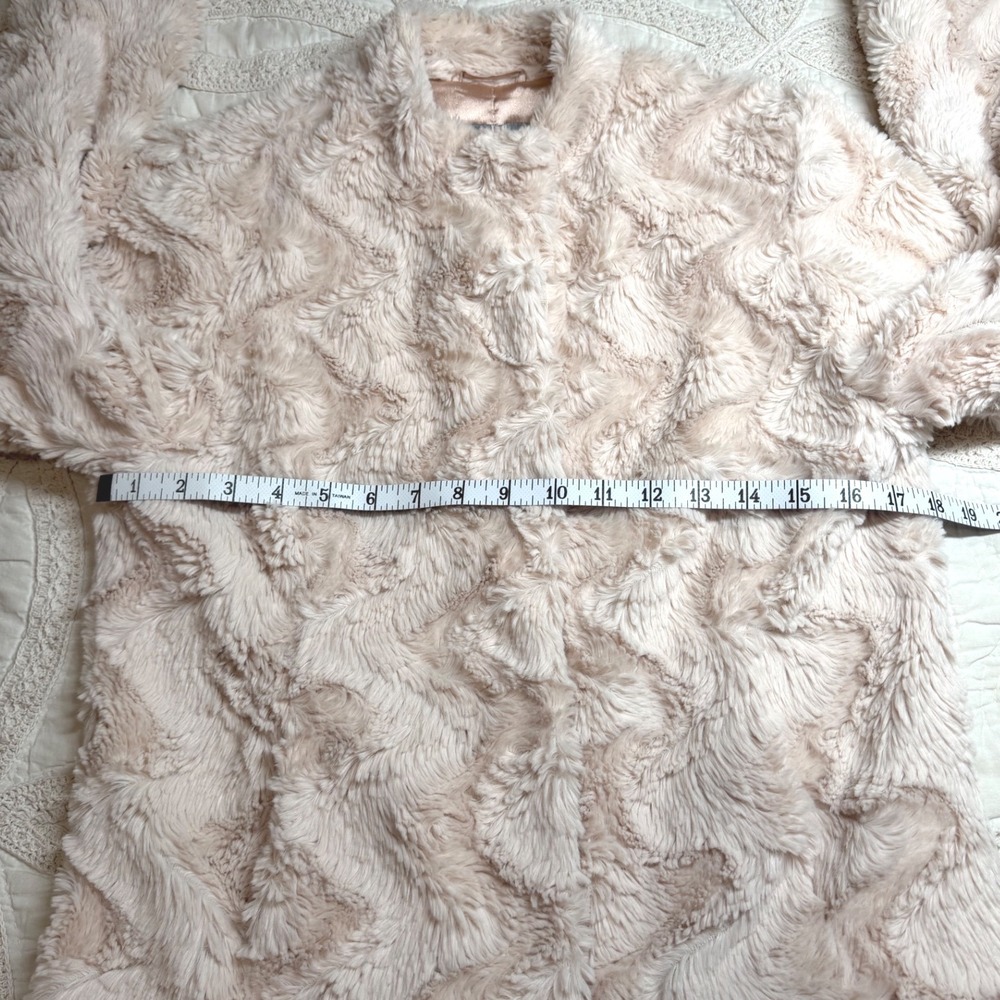 Lemon Tart Sabina Faux Fur Jacket Blush Beige Chevron Swirl Snap Front Small - Picture 7 of 9